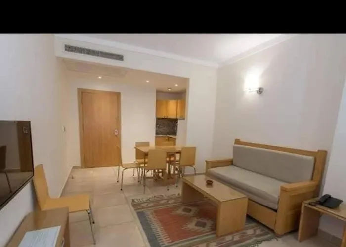 قريه الدهبيه Szálloda 5*